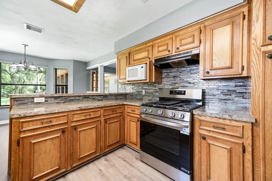 176 County Road 840, Angleton, TX 77515 - #3
