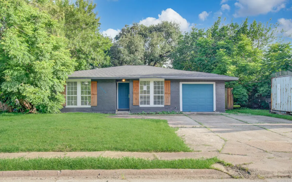 5634 Ridgeway Drive, Houston, TX 77033 - #1