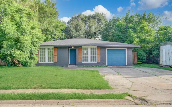 5634 Ridgeway Drive, Houston, TX 77033