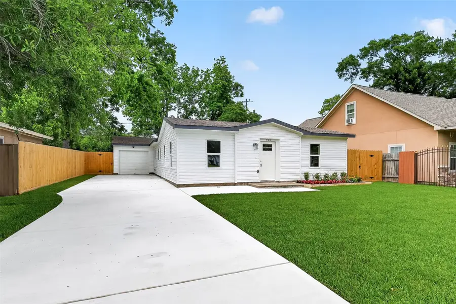 404 W Homan Street, Baytown, TX 77520 - #2