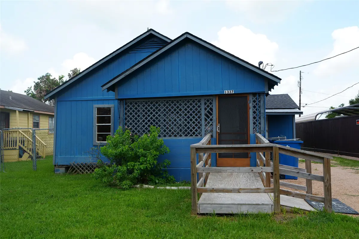 1337 3rd St, Hempstead, TX 77445 - #1