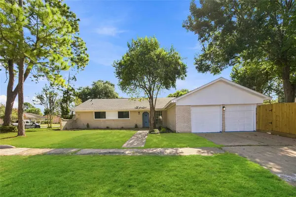 9223 Benning Drive, Houston, TX 77031
