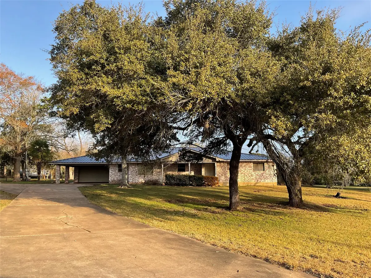 1672 Fm 318, Hallettsville, TX 77964 - #1
