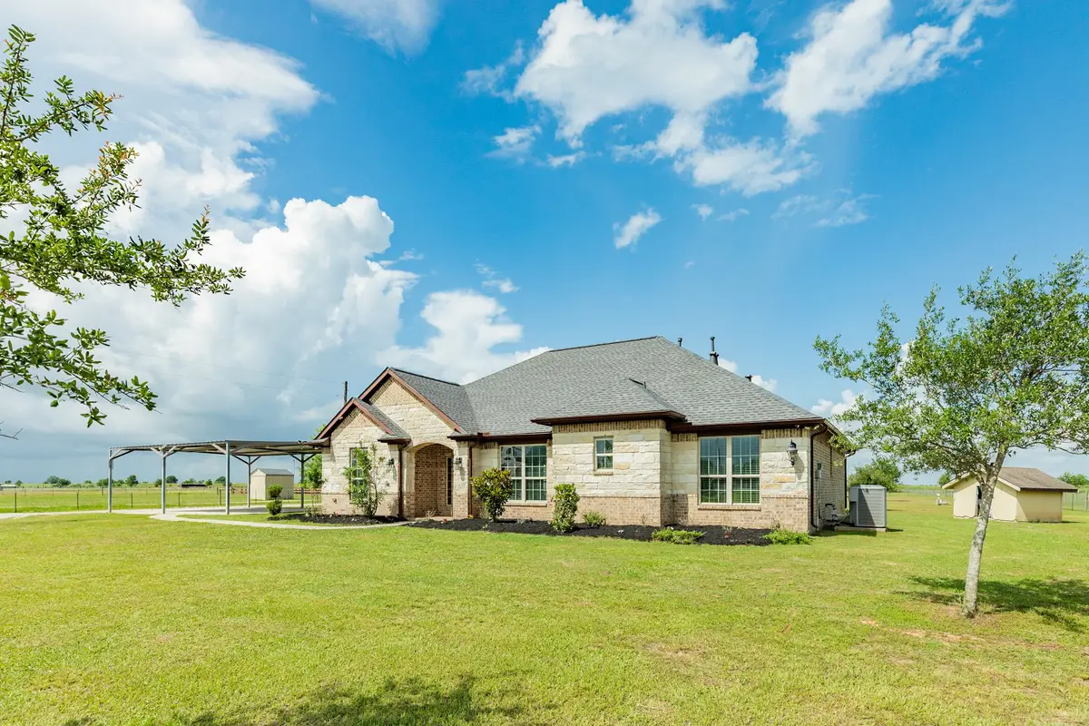 2180 County Road 212, Angleton, TX 77515 - #1