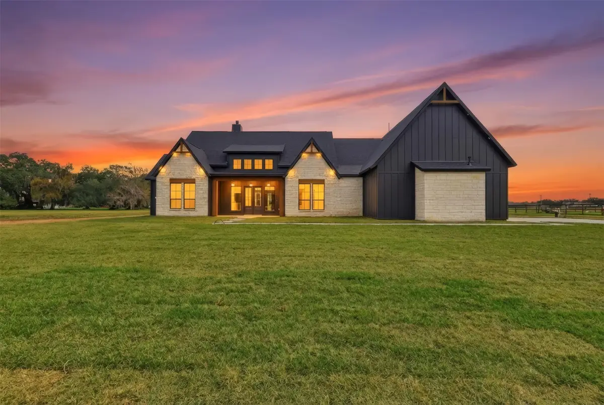 467 Springfield Trail, Angleton, TX 77515 - #1