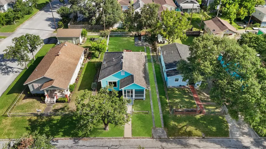 4924 Avenue Q, Galveston, TX 77551 - Image #3