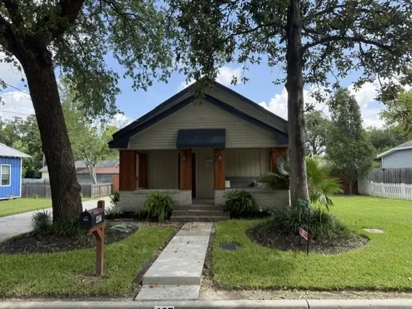 407 S 2nd Street, Humble, TX 77338