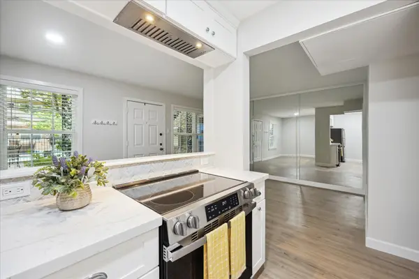 3224 Timmons Lane #143, Houston, TX 77027