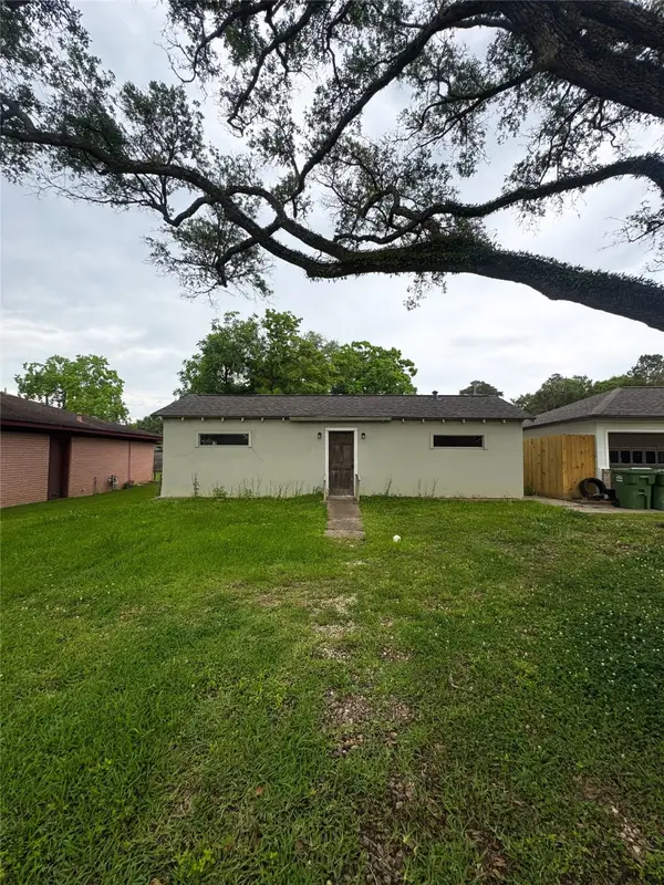 101 West St, Liberty, TX 77575