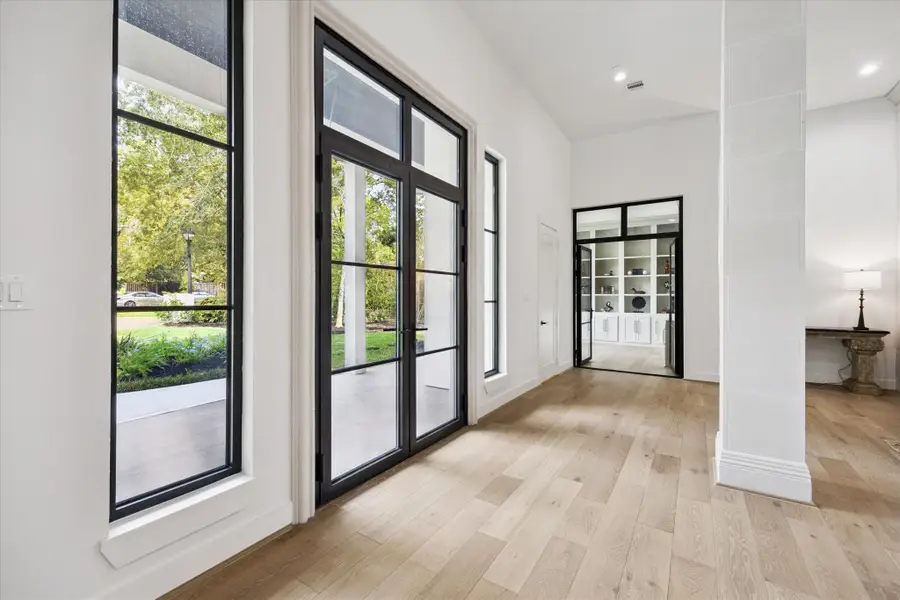 11 River Circle, Houston, TX 77063 - Image #3