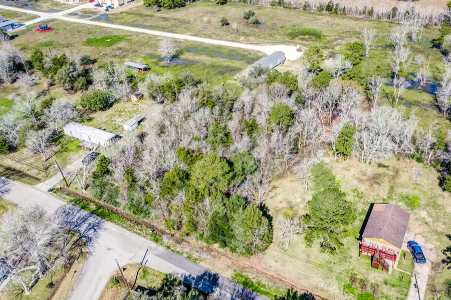 405 Snug Harbor Drive, Liverpool, TX 77577 - Image #2