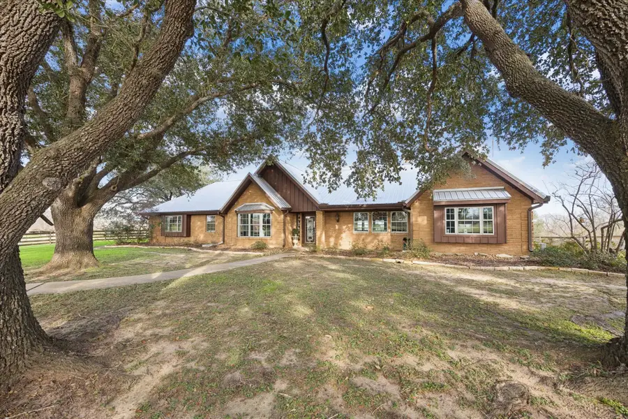 3076 Sagebrush Lane, Sealy, TX 77474 - Image #2
