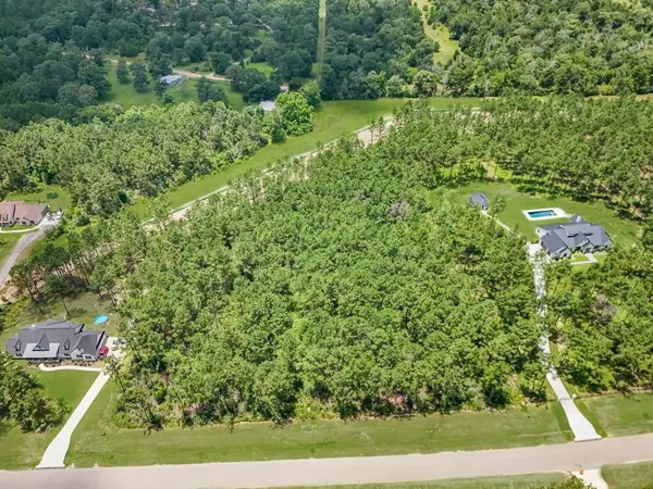 15631 Forest Grove Drive, Willis, TX 77378