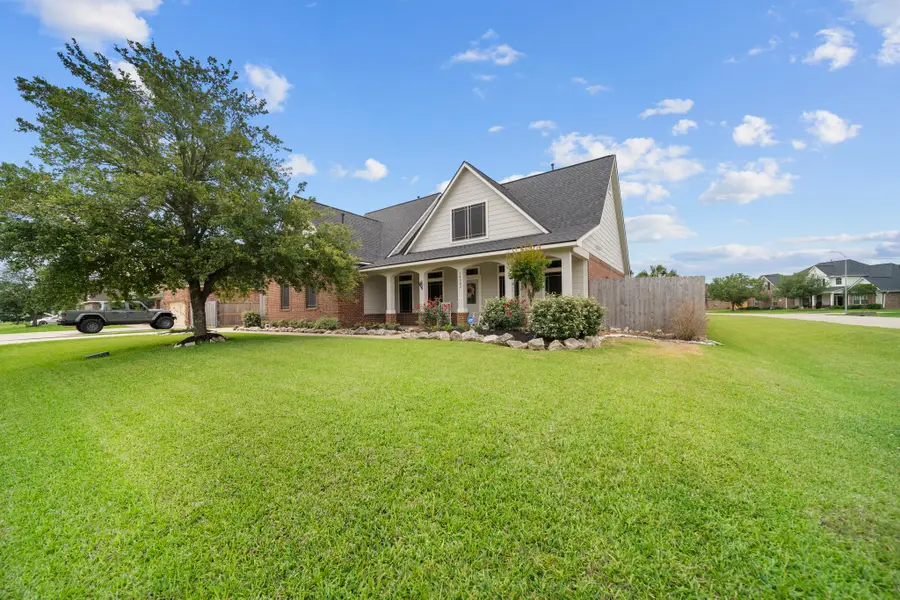 14002 St Thomas Street, Monterey Belvieu, TX 77523 - #3