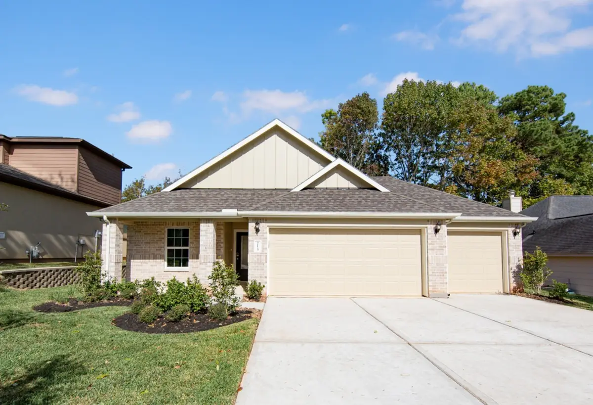 213 Lake Estates Drive, Montgomery, TX 77356 - Image #1