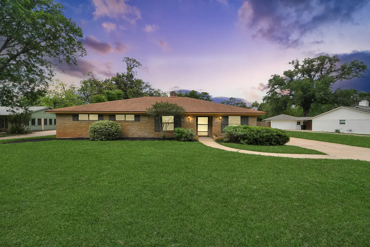 313 Linden Lane, Lake Jackson, TX 77566 - #1