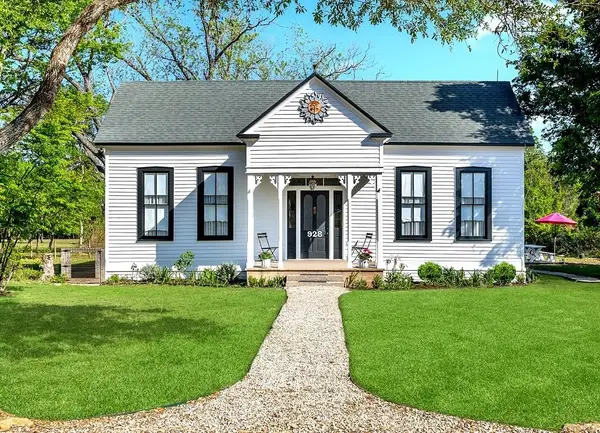 928 E State Highway 237, Fayetteville, TX 78940