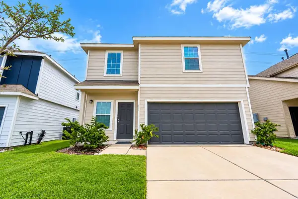 911 Imperial Heights Drive, Houston, TX 77073