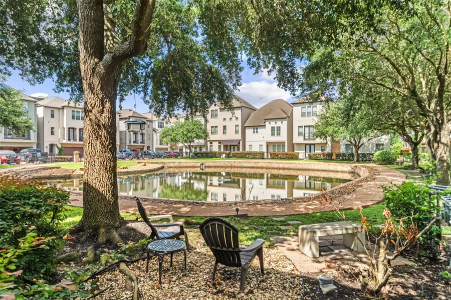 1129 Sherwood Run, Houston, TX 77043 - Image #3