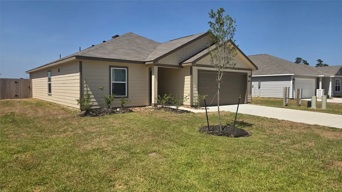 10481 Sugar Mill Dr, Conroe, TX 77306 - #1