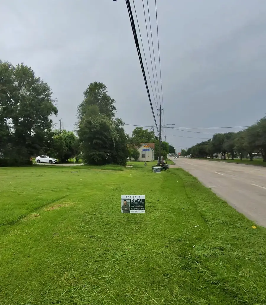 9 Northridge Drive, Baytown, TX 77521 - #3