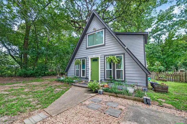 27206 Springwood Drive, Magnolia, TX 77354