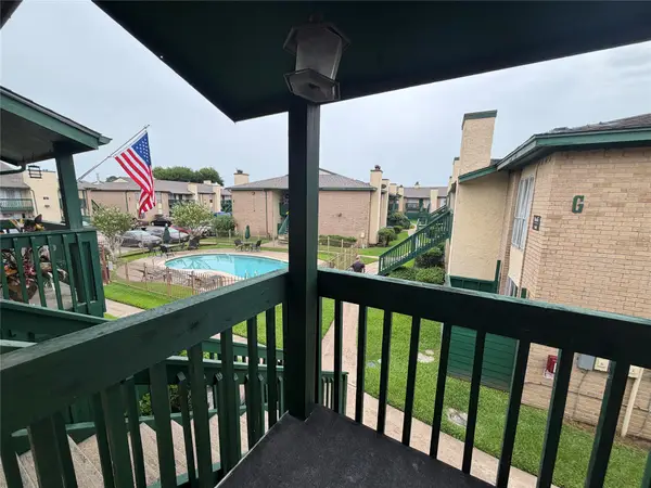 1516 Bay Area Boulevard #F4, Houston, TX 77058