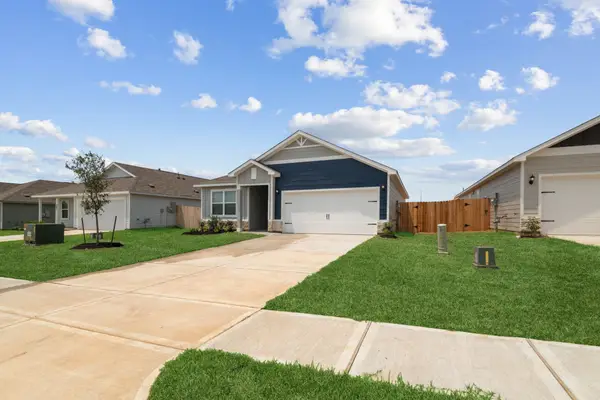 516 Navy Clouds Drive, Waller, TX 77484