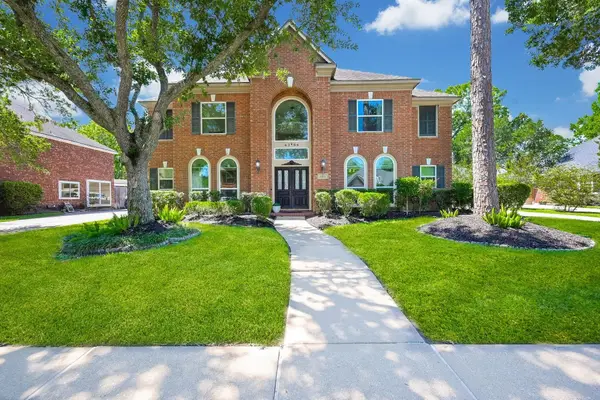 4306 Island Hills Drive, Pasadena, TX 77059