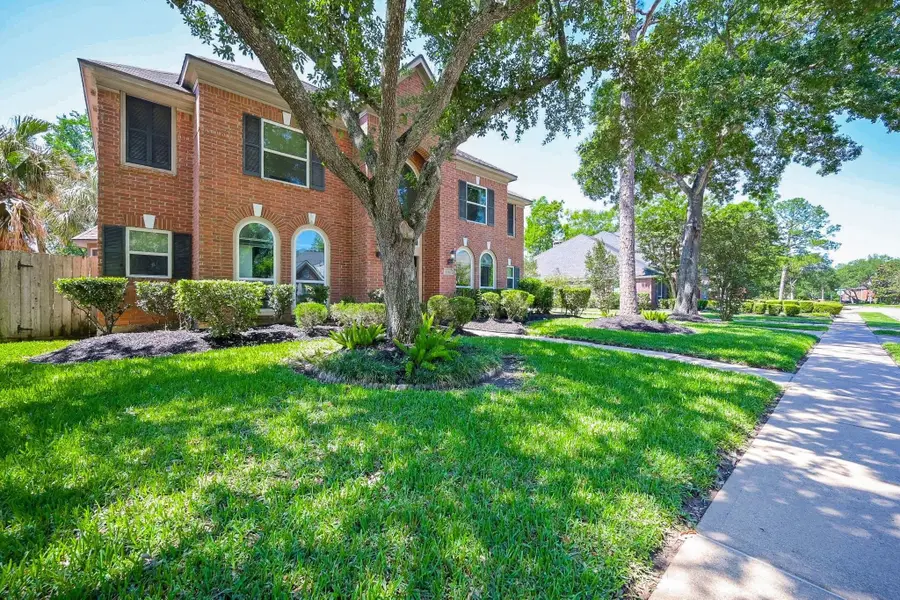 4306 Island Hills Drive, Pasadena, TX 77059 - #2