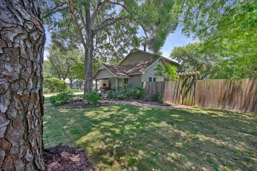 1026 Atchison Street, Sealy, TX 77474 - #3