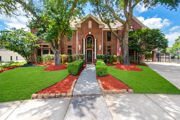 16 Fosters Court, Sugar Land, TX 77479