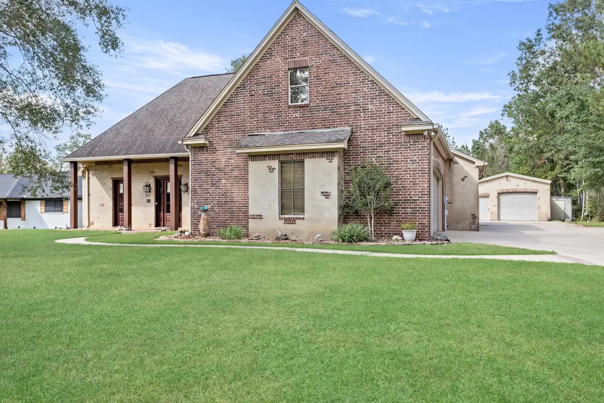 418 Pinemont Drive, Sour Lake, TX 77659 - Image #1