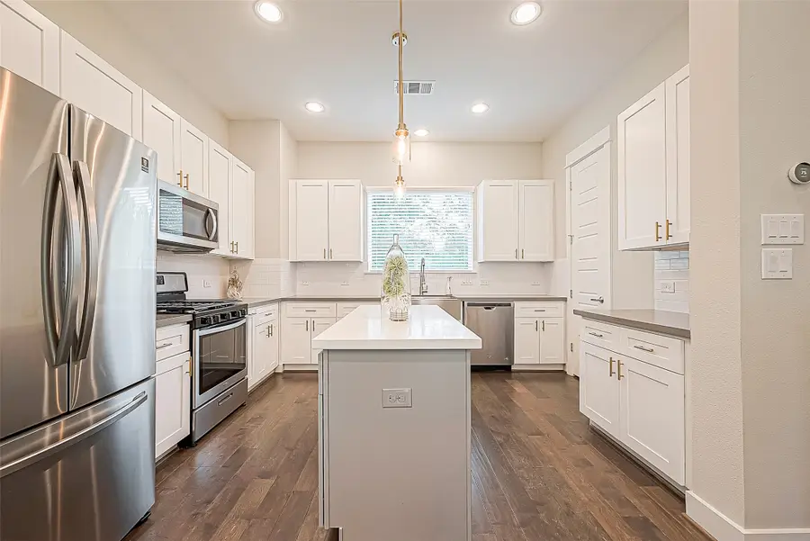 2051 Sherwood Forest Street, Houston, TX 77043 - #3