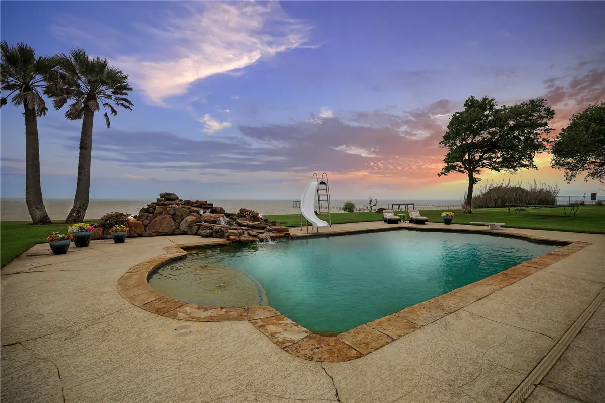 11212 Cedar Gully Road, Beach City, TX 77523 - Image #1