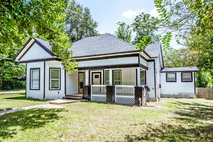 522 E Morris Street, Madisonville, TX 77864 - #2