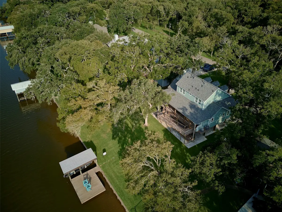 431 Private Road 652, Sargent, TX 77414 - Image #1