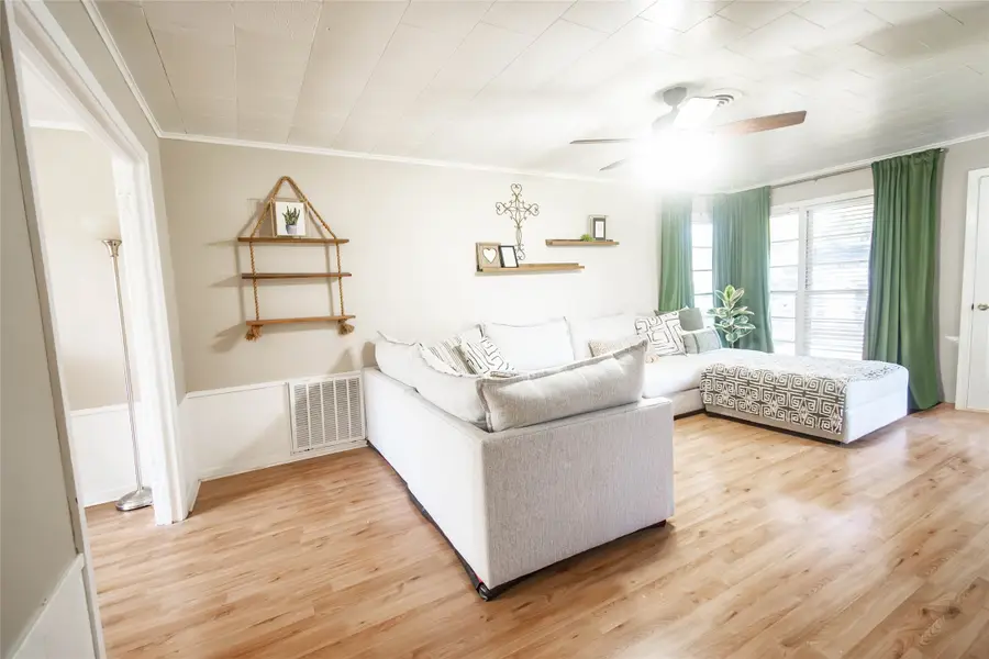 1216 15th Avenue N, Texas City, TX 77590 - Image #3