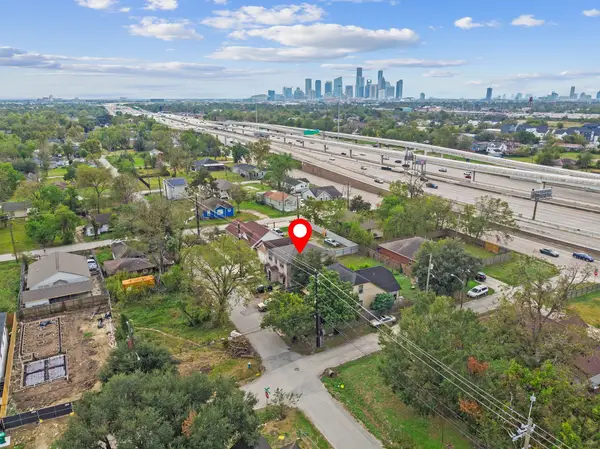 3213 Des Chaumes Street, Houston, TX 77026