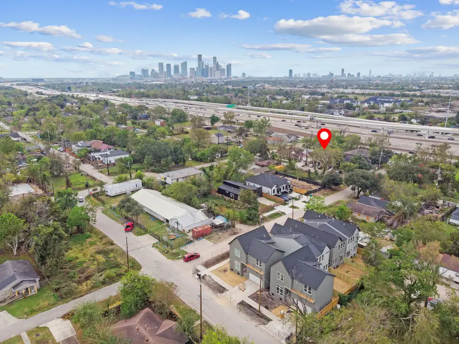 3213 Des Chaumes Street, Houston, TX 77026 - Image #3
