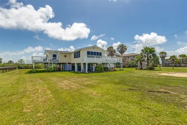 3915 1st Street, Galveston, TX 77554