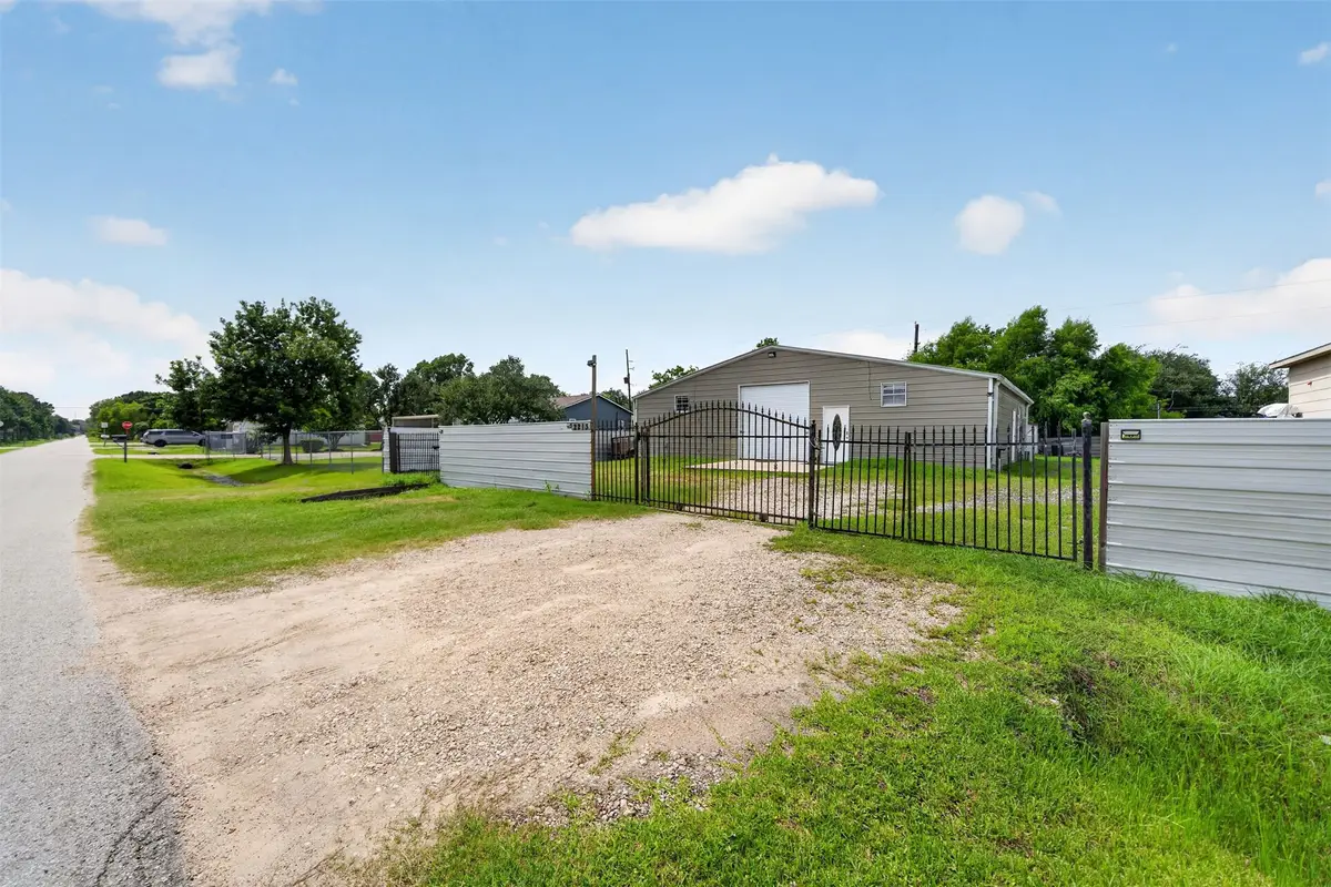 2213 Ellis Drive, Rosharon, TX 77583 - #1