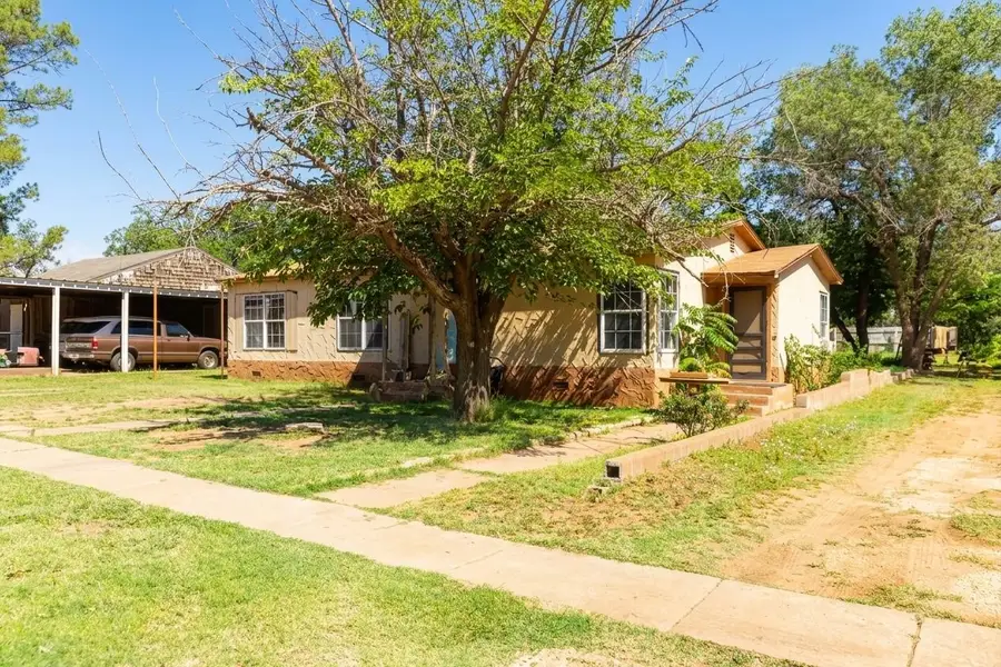 502 N 10th Street, Lamesa, TX 79331 - #2