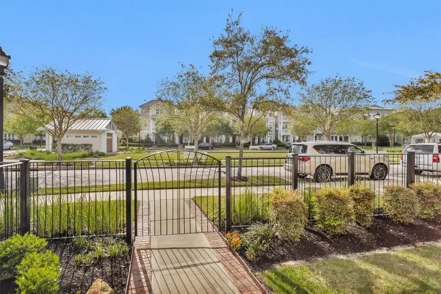 6 Rafters Row, The Woodlands, TX 77380 - #3