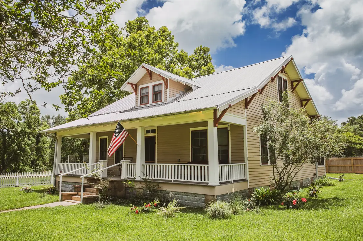 10753 Track Rd E, Cat Spring, TX 78933 - #1