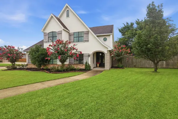 1801 Lindsay Lane, Port Neches, TX 77651