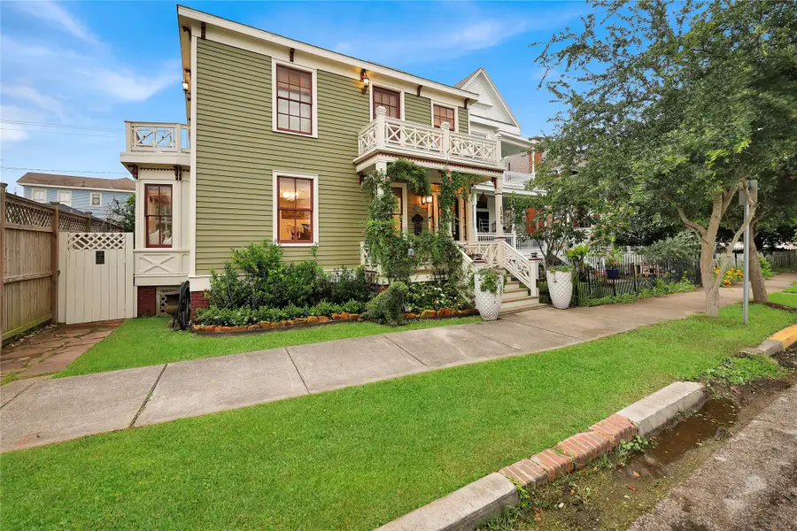 1305 Postoffice, Galveston, TX 77550 - #2