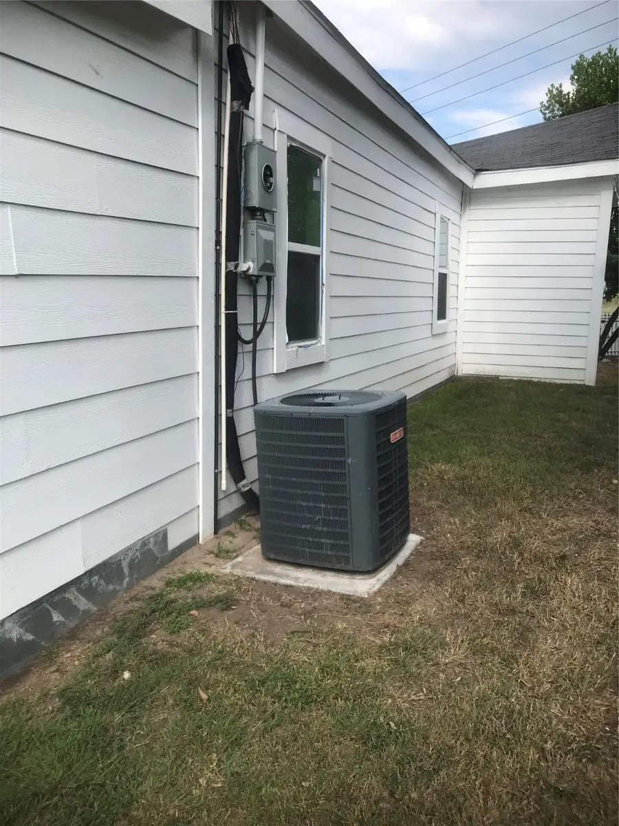 801 Gay Hill Street, Brenham, TX 77833 - Image #3