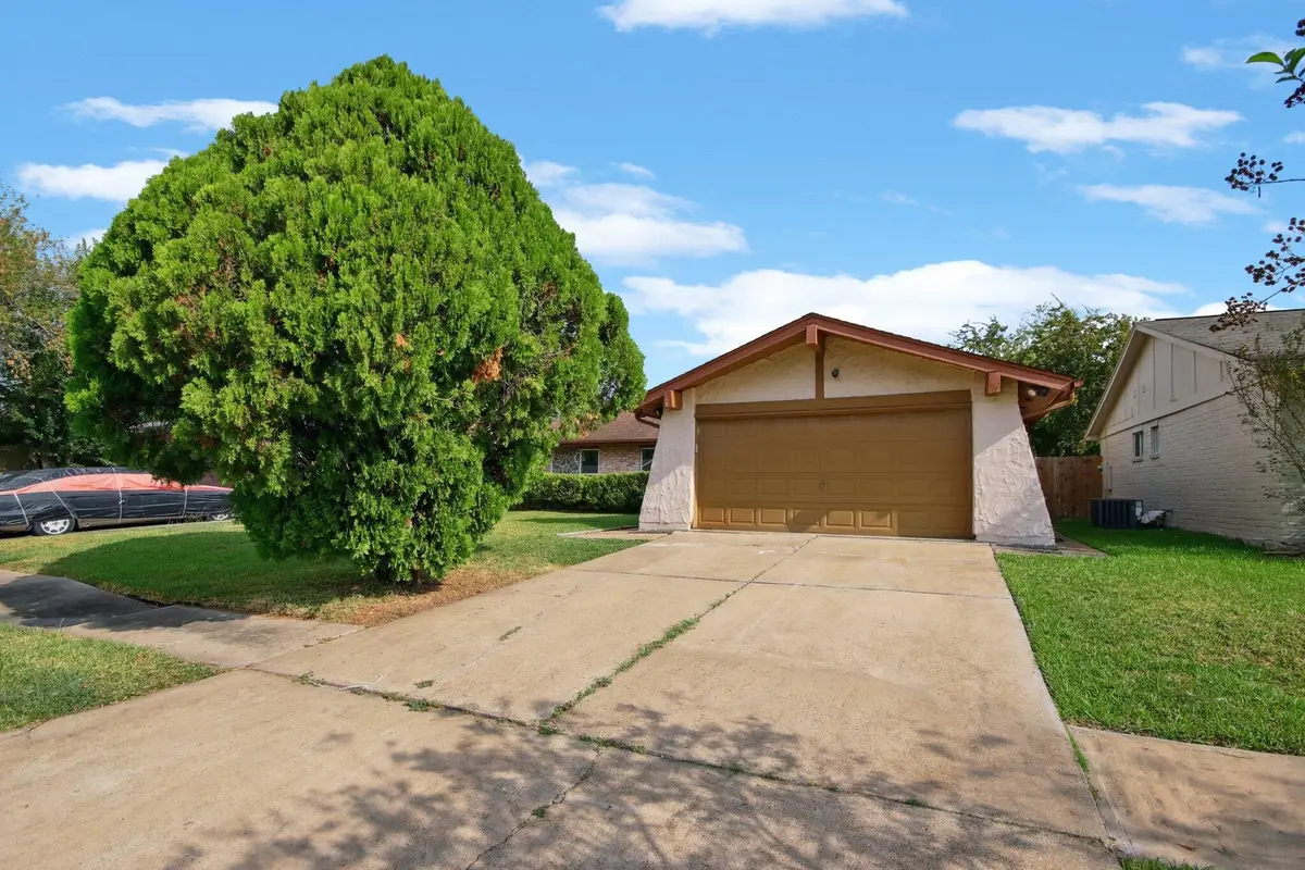 13806 Towne Way Drive, Sugar Land, TX 77498 - Image #1