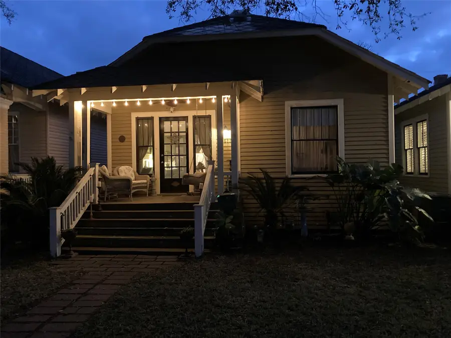 3617 Ave O 1/2, Galveston, TX 77550 - #3